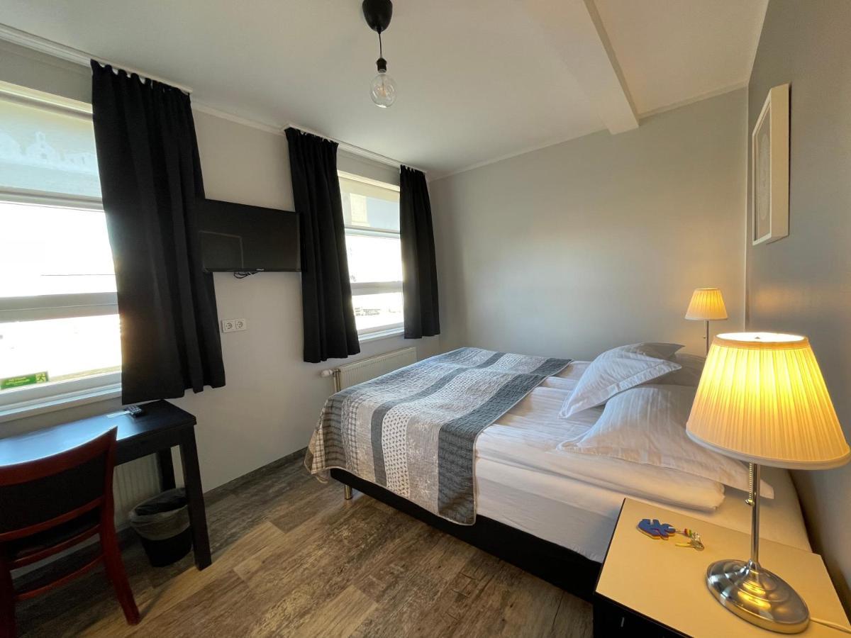 Akkeri Guesthouse Стиккисхоульмюр Экстерьер фото