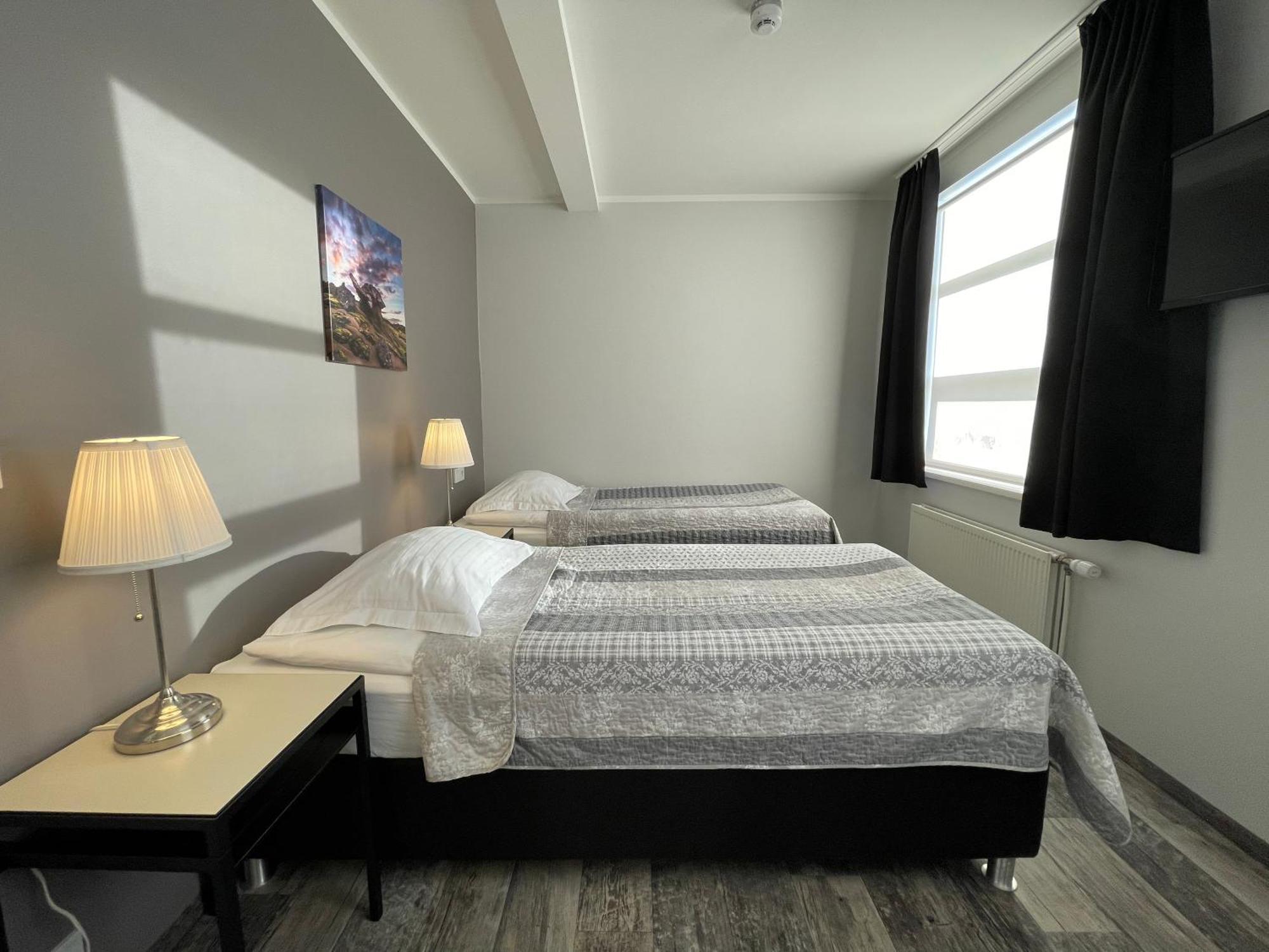 Akkeri Guesthouse Стиккисхоульмюр Номер фото