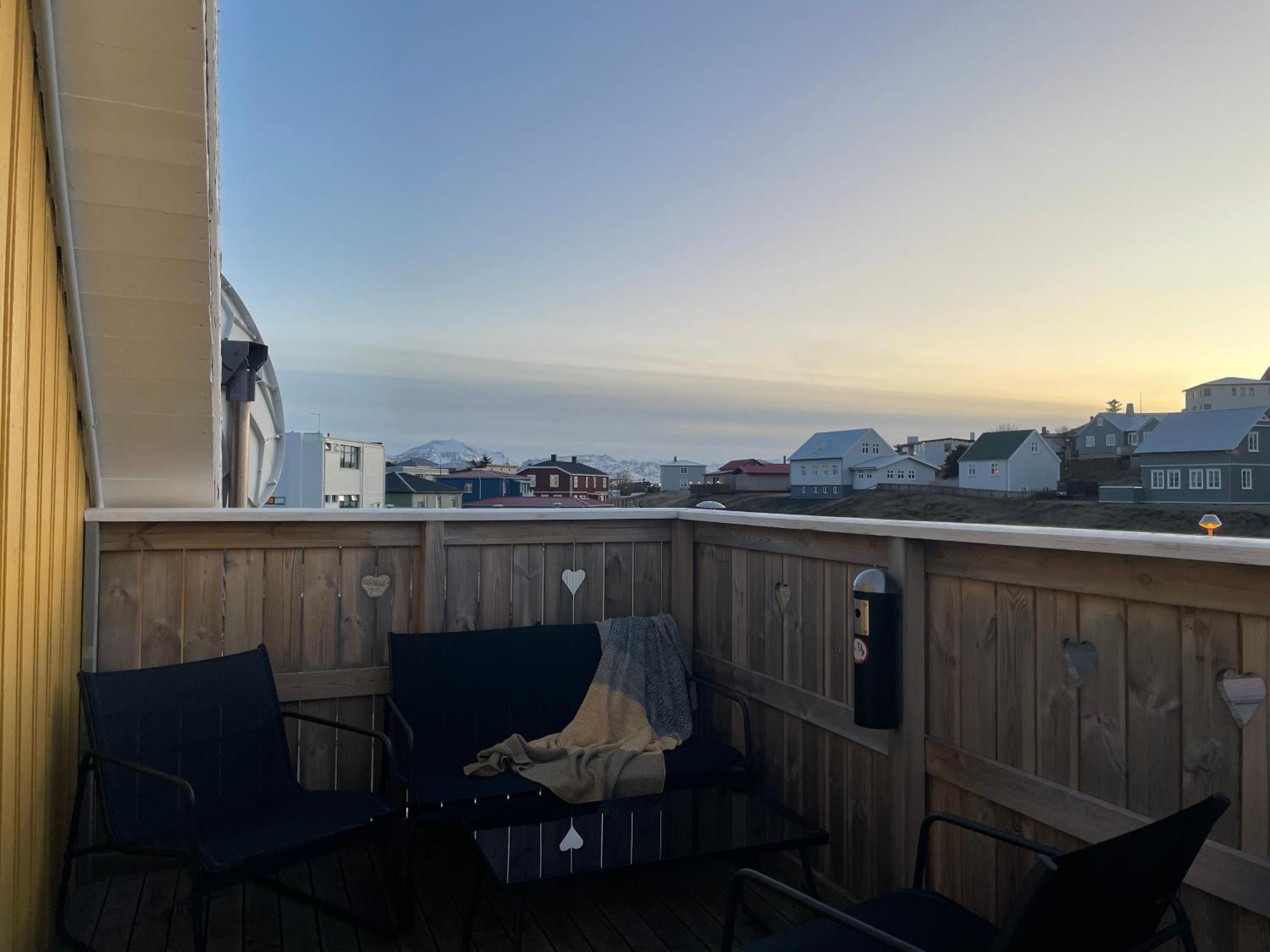Akkeri Guesthouse Стиккисхоульмюр Экстерьер фото